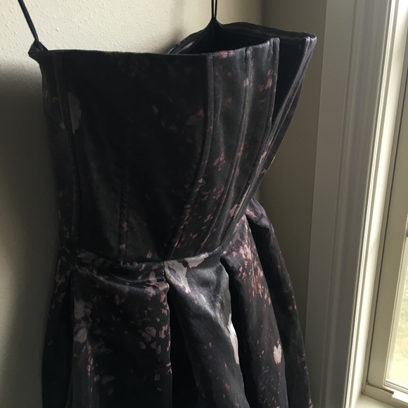 Alice + Olivia Kamila silk gown - Picture 5 of 7